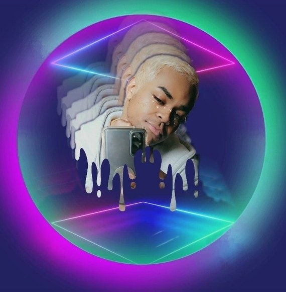 Poshmark profile picture for @senpai